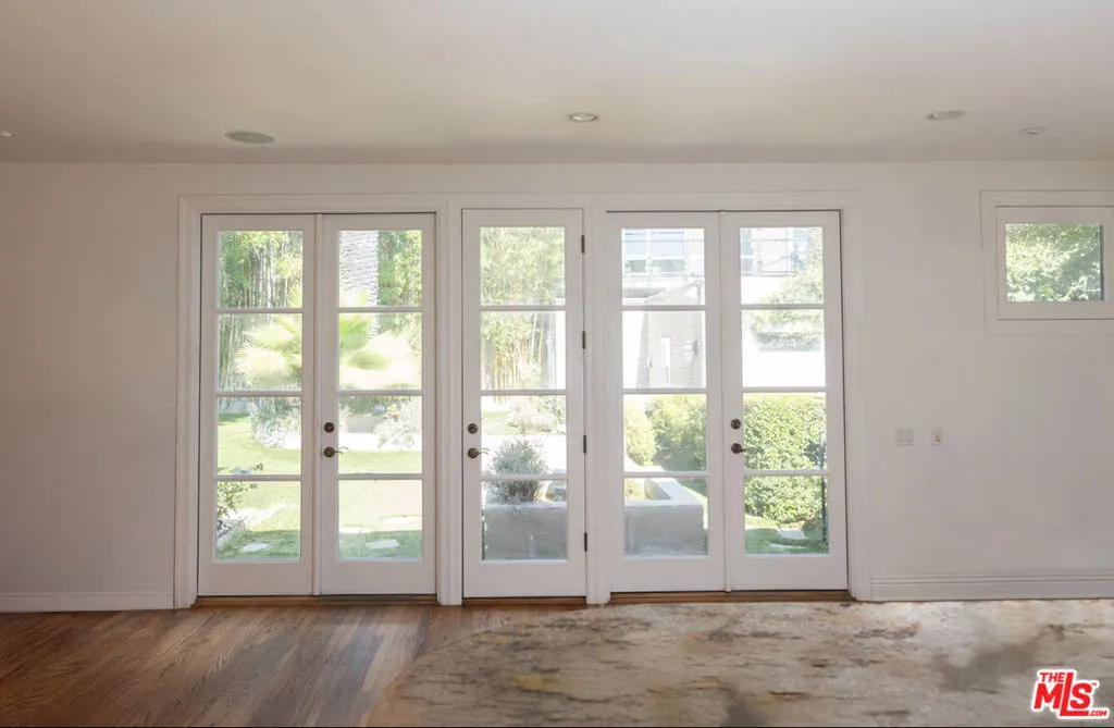 716 N June Street, Los Angeles, California 90038 home-pic-12